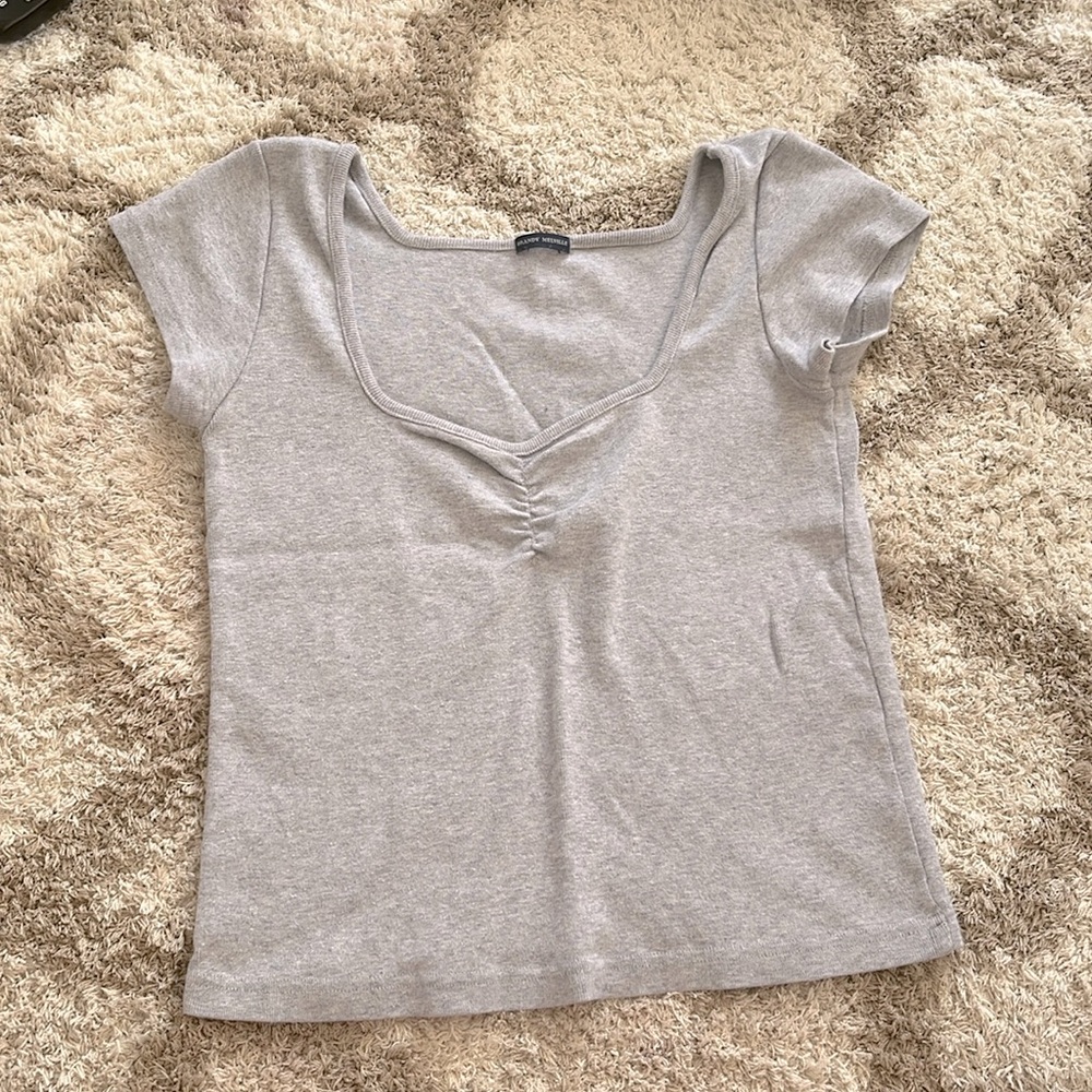 -grey,brandy Melville, t-shirt, has sinch in front!